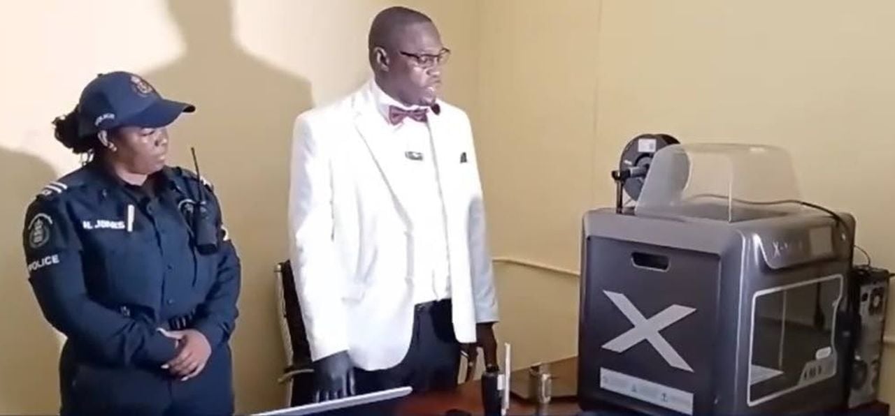 Jamaika 3D Yazıcıları Gözaltına Alıyor